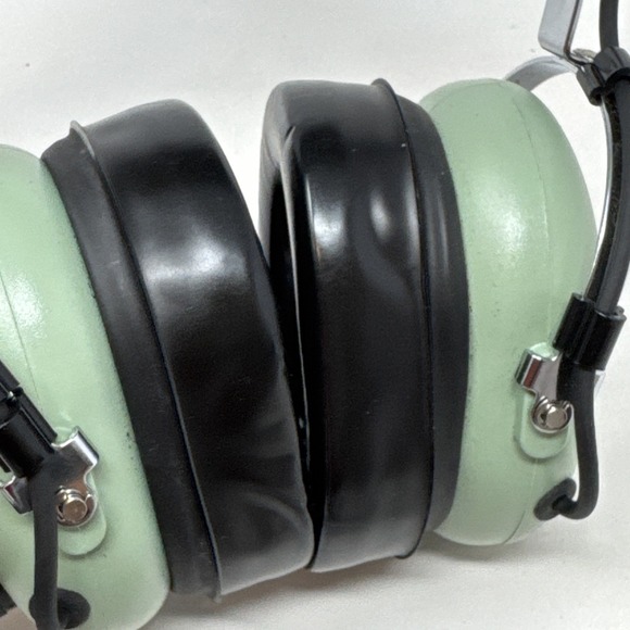 David Clark H10-13.4 Aviation Headset With Dual Plugs & C10-15 PTT Switch EUC - Picture 8 of 16